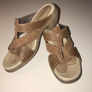 MERRELL Brown Leather Luxe Slide Sandals Size 7